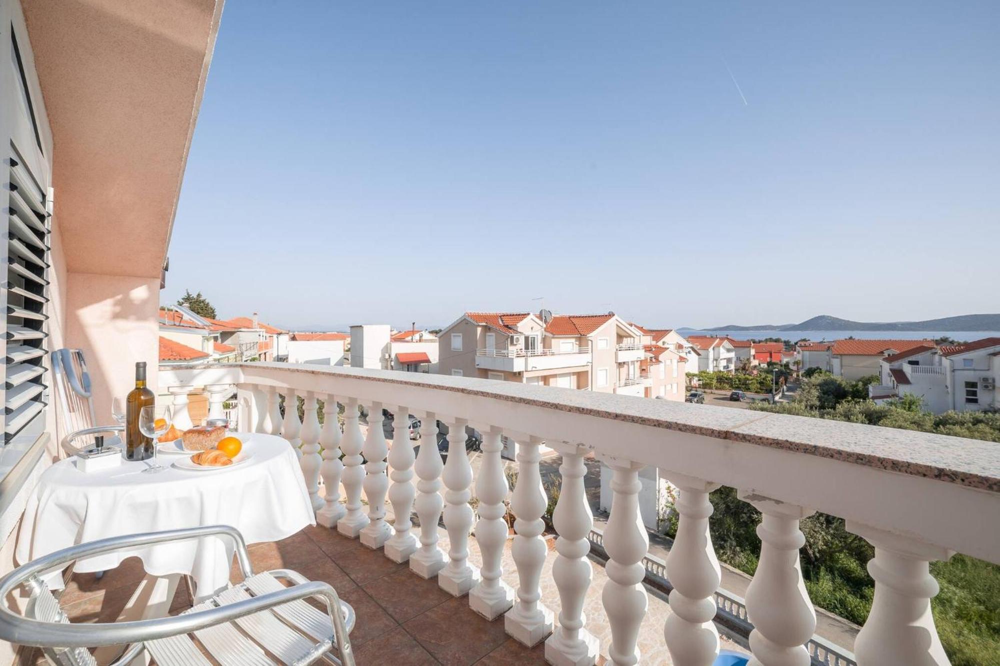 Apartamento Nikol Vodice Exterior foto